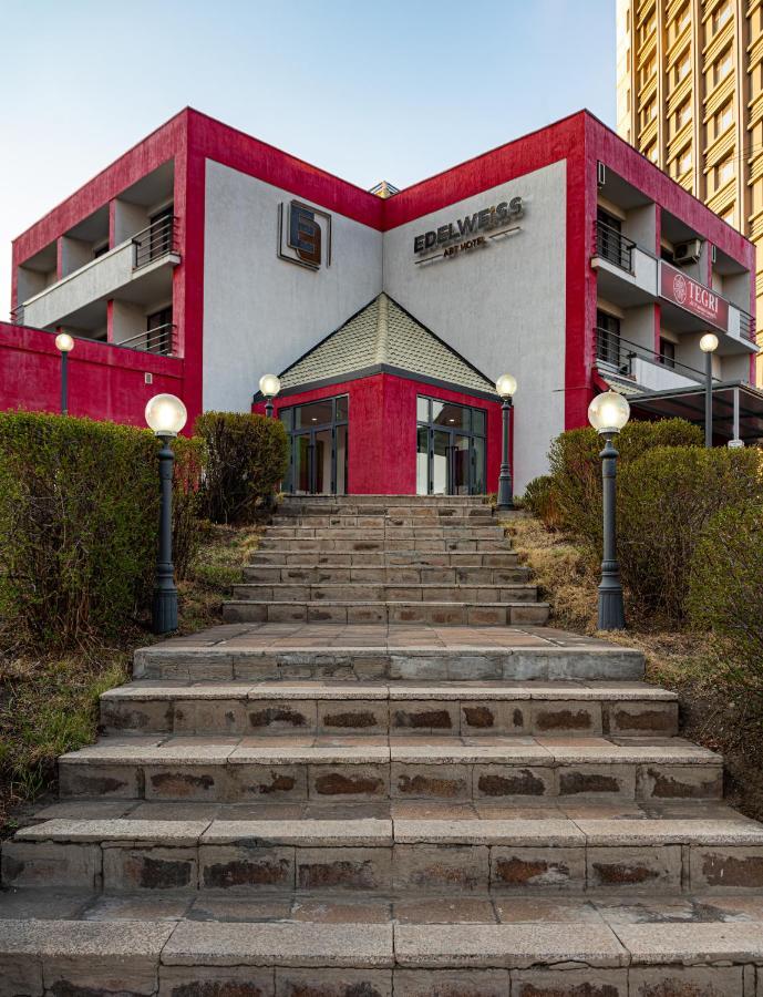 Edelweiss Art Hotel Ulaanbaatar Ngoại thất bức ảnh